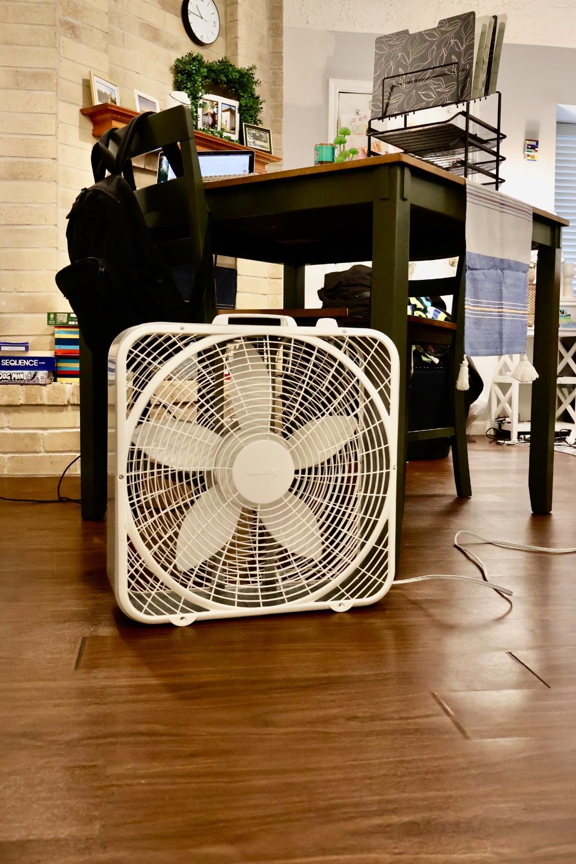 Air King 9723 20-Inch 3-Speed Box Fan, White customer photo 2