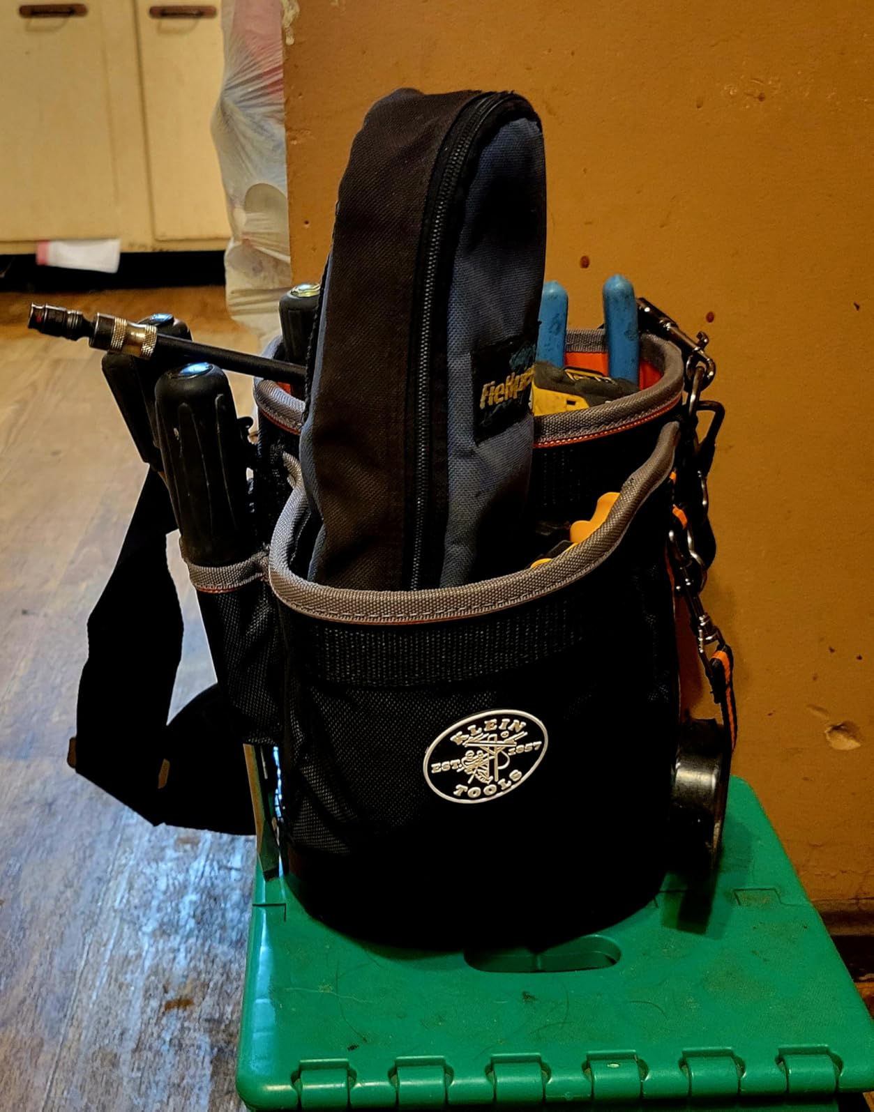 Klein Tools 55419SP-14 Tool Bag with Shoulder Strap Has 14 Pockets for Tool Storage, Can Fit Long Screwdrivers customer photo 1