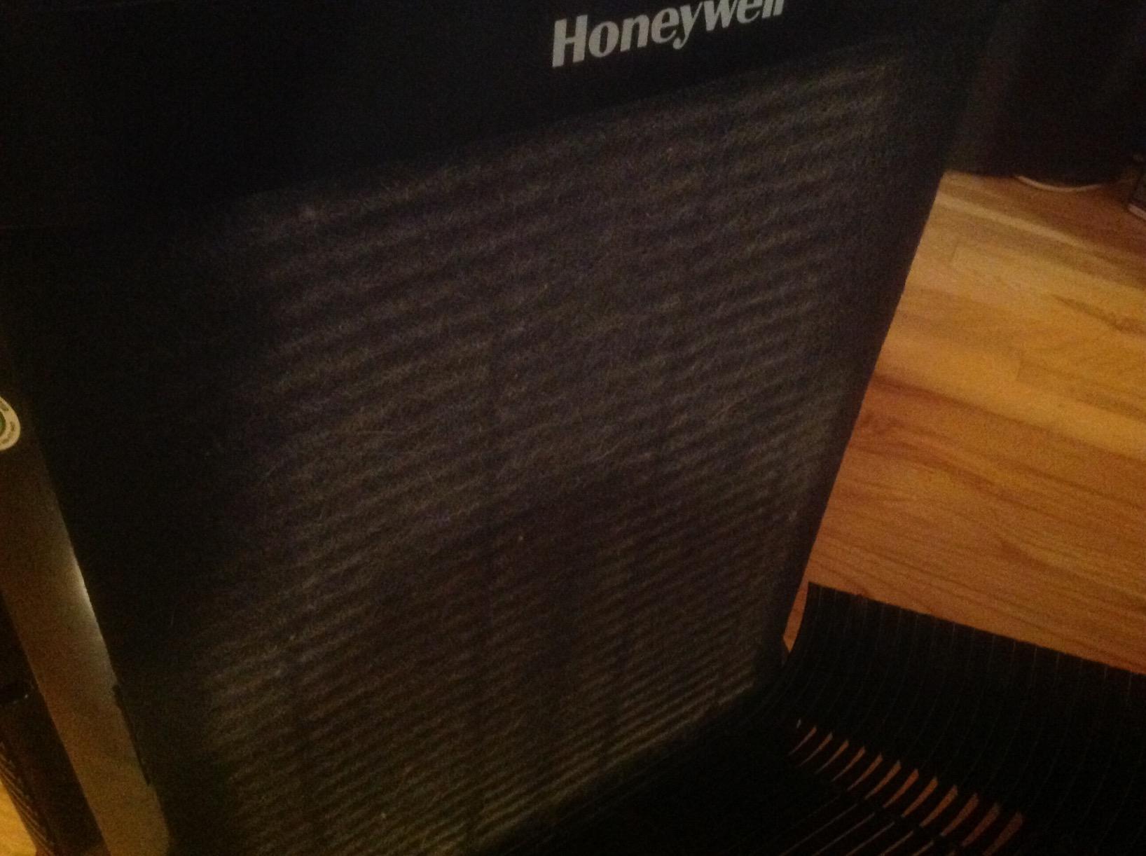 Honeywell HPA300 HEPA Air Purifier for Large Rooms - 465 sq. ft. Coverage customer photo 2