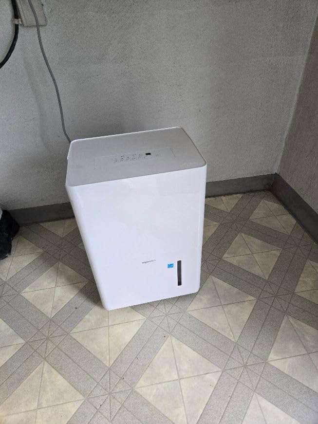 Amazon Basics 50-Pint Large Dehumidifier with Humidity Control, Timer, Auto-Defrost, Overflow Protection, Energy Star Certified, Washable Filter for Rooms up to 4000 SFT, White customer photo 1