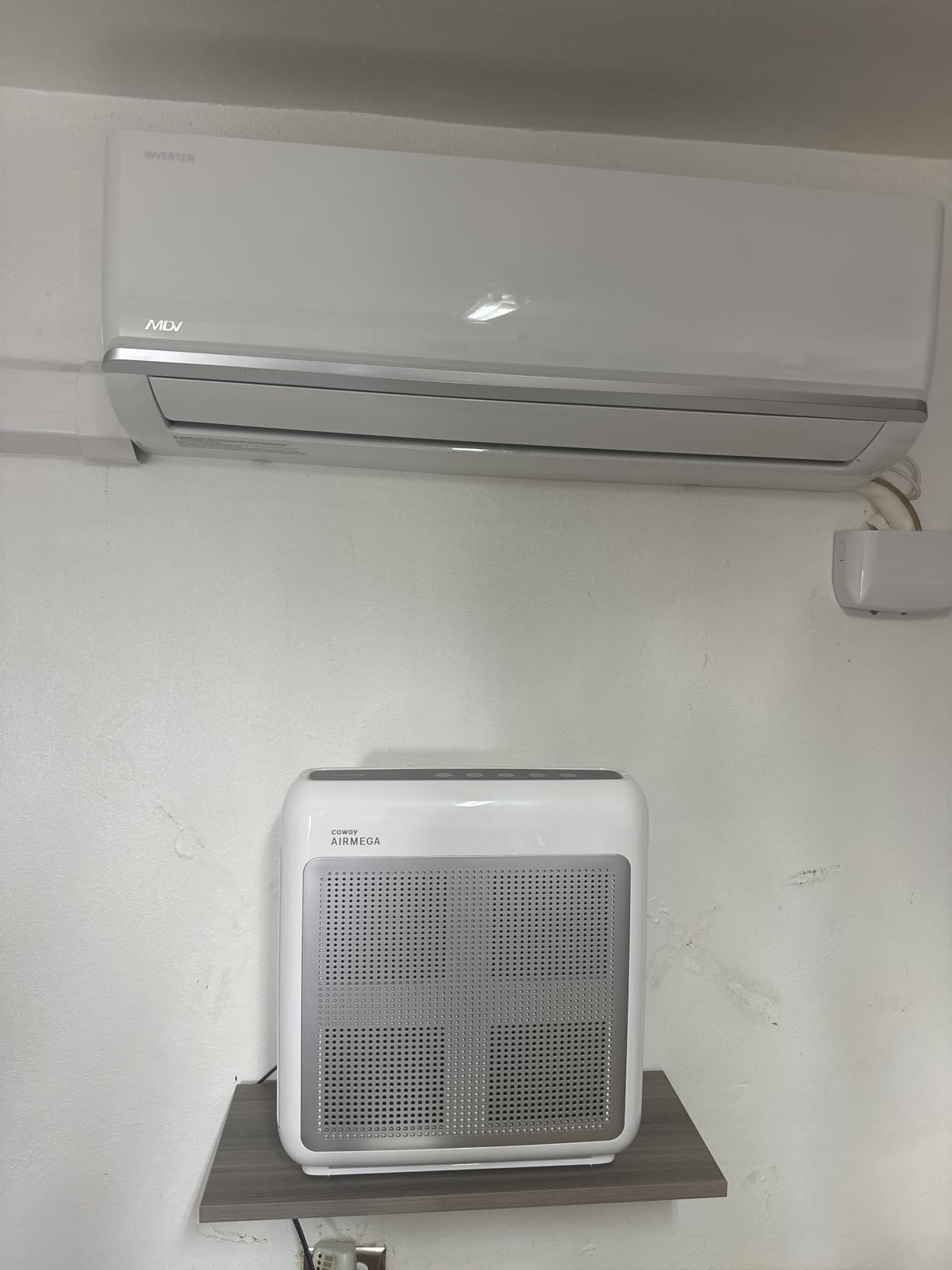 COWAY Air Purifiers for Home Up to 1,748 ft², HEPA Filter for Smoke, Allergies, Pet Dander, Odor, Air Quality Monitor, Auto & Eco Mode, Timer, Filter Indicator, 3yr Warranty, Airmega 200M White customer photo 1