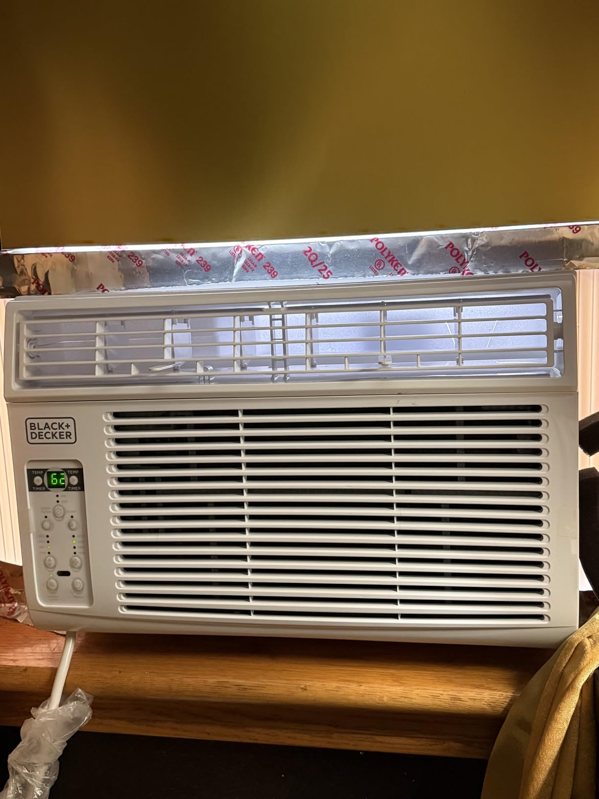 BLACK+DECKER Window Air Conditioner 5000 BTU, AC Window Unit Cools Up to 150 Square Feet, Window AC Unit with Mechanical Controls, Manual Fan Only and Cool Settings, BD05MWT6, White customer photo 2
