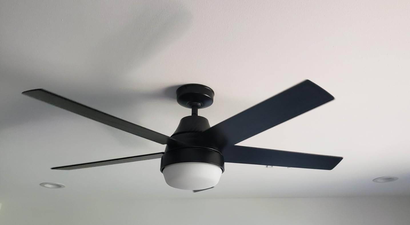 Hunter 52 inch Indoor Ceiling Fan with LED Light and Remote Control - Silver Modern Smart Ceiling Fan, Standard Mount, 5 Blades, For Bedroom, Living Room, or Kitchen - Aerodyne 51315, Matte Silver customer photo 1