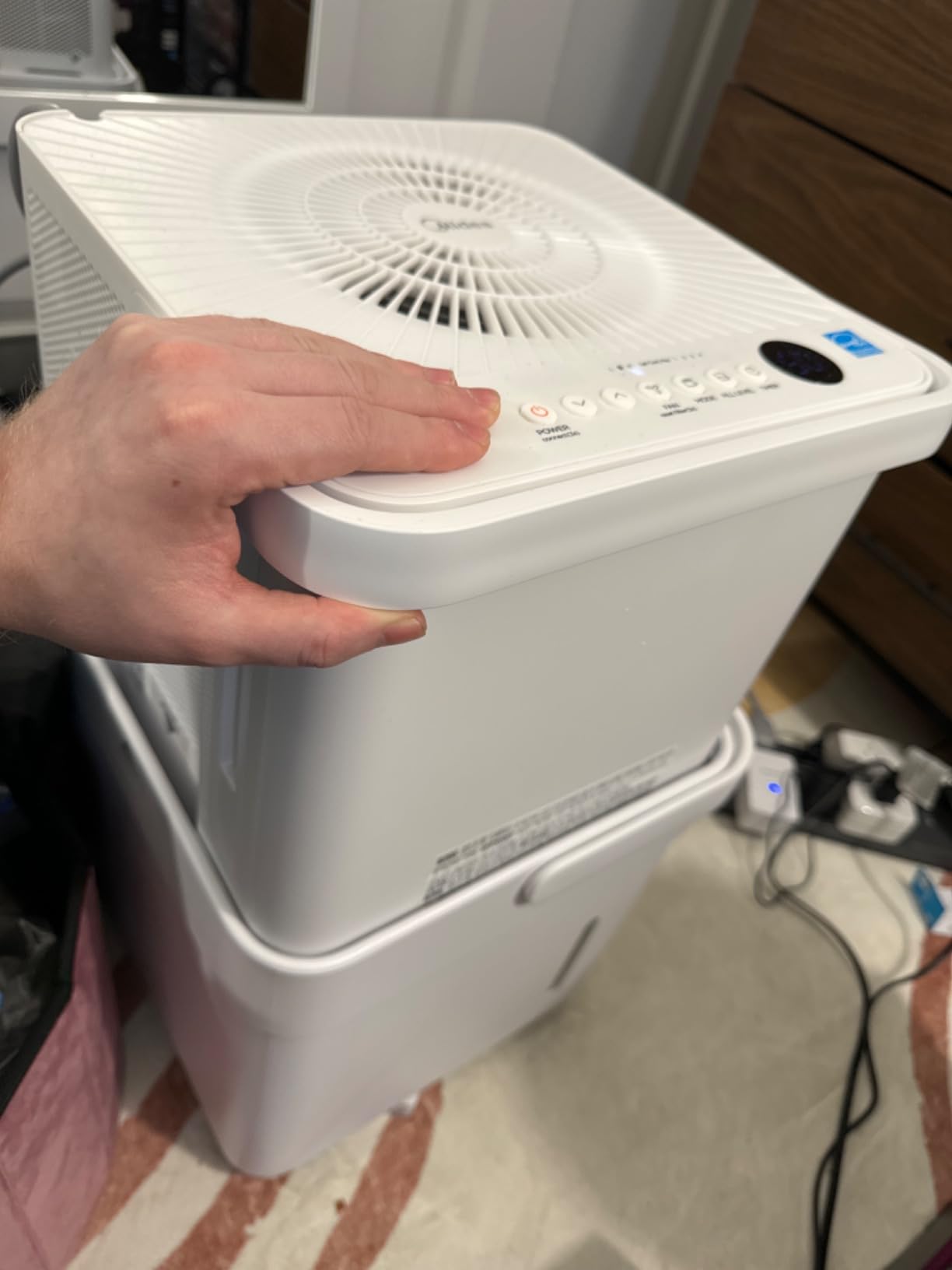 Cube 20 Pint Dehumidifier for Basement, Up to 1,500 Sq. Ft. dehumidifier with drain hose, ENERGY STAR Certificated, Smart Control, Compatible with Alexa, White customer photo 2