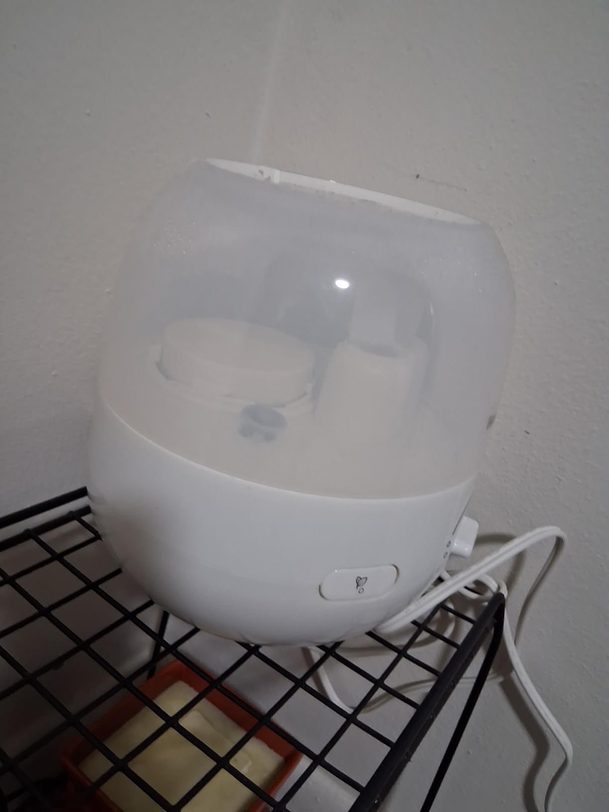 Mini Cool Mist humidifier, Easy to Fill and Clean, humidifier for small Bedroom, Kids Rooms, or office. Ultra Quiet Operation and Auto Shut-Off - Black, HUL525B customer photo 1