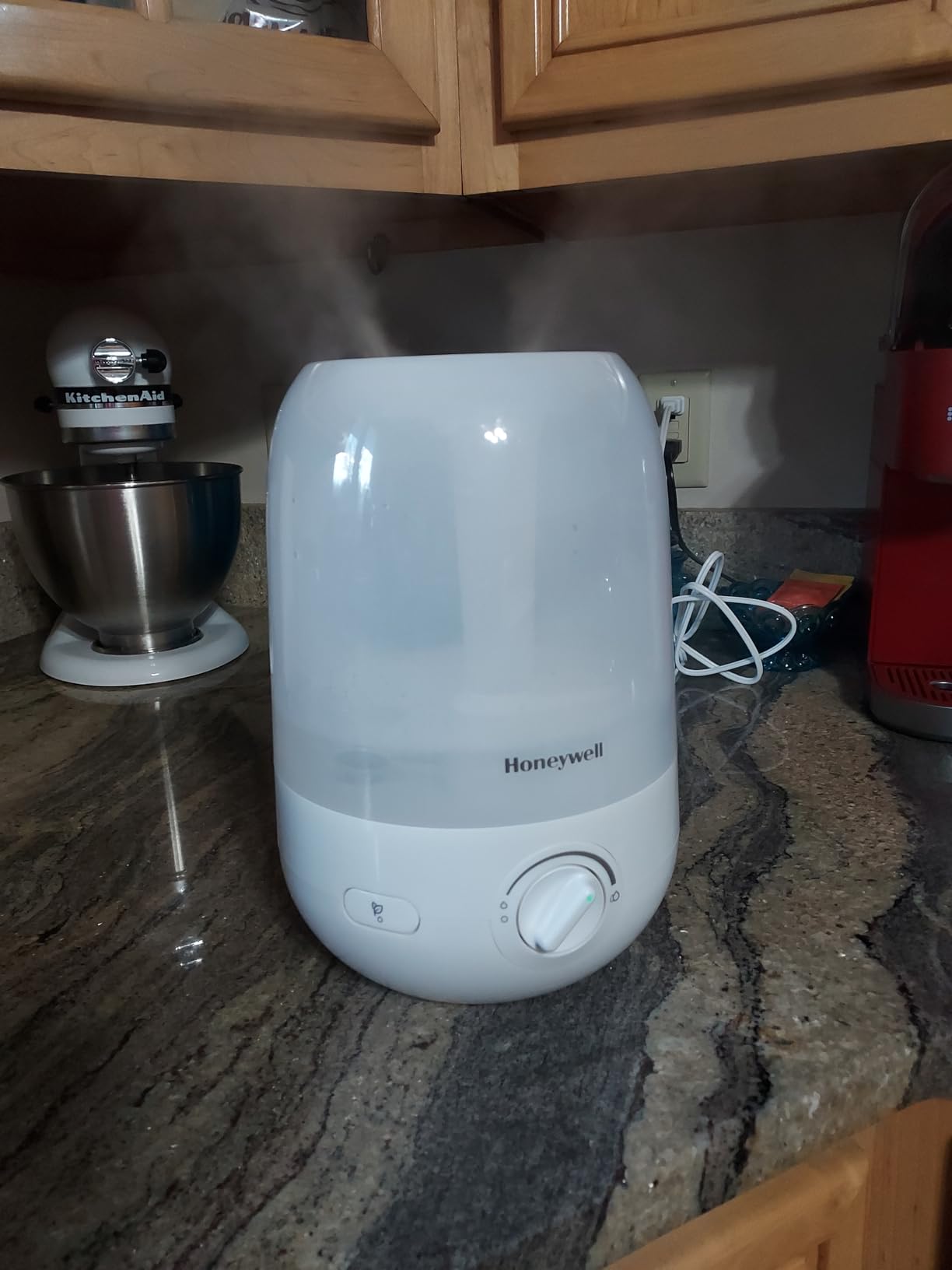 Ultra Comfort Cool Mist Humidifier, No Filter, Easy to Fill and Clean, Cleaning Brush Included, Ultra Quiet, Use With Essential Oils for Extra Comfort, Black, HUL545B customer photo 1