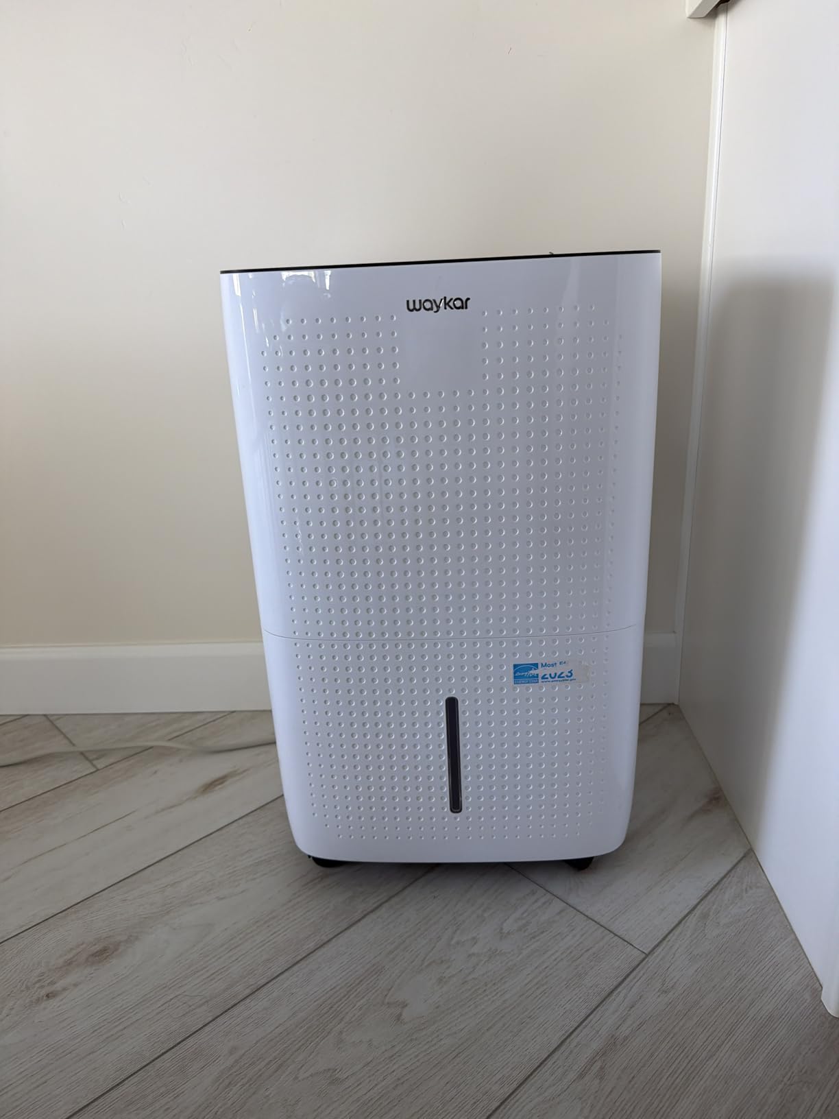 Waykar 120 Pints Energy Star Dehumidifier for Spaces up to 6,000 Sq. Ft at Home, in Basements and Large Rooms with Drain Hose and 1.14 Gallons Water Tank customer photo 2