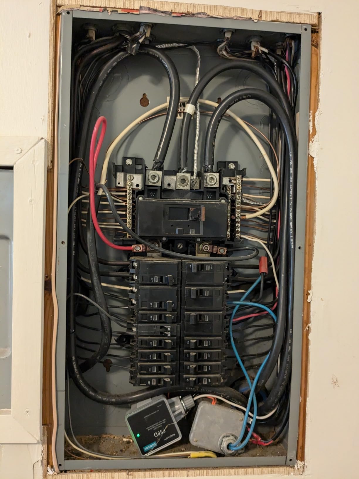 Siemens Boltshield FSPD036 Whole House Surge Protection Device - 36,000 Amps, 120/240V customer photo 1