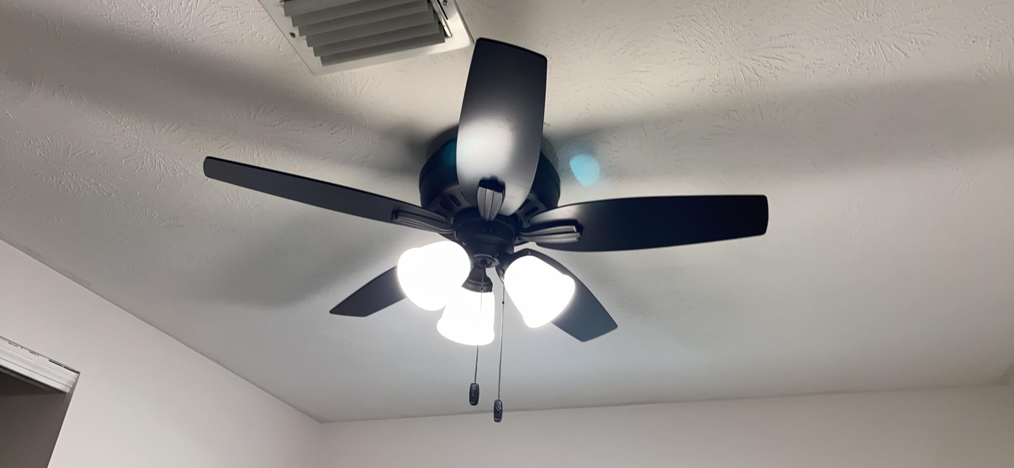 Hunter 42 inch Indoor Ceiling Fan with LED Lights - Black Ceiling Fan with Pull Chain, For Bedroom or Living Room, Low Profile Mount, No Remote, 5 Blades, Includes Bulbs - Newsome 52393, Matte Black customer photo 2