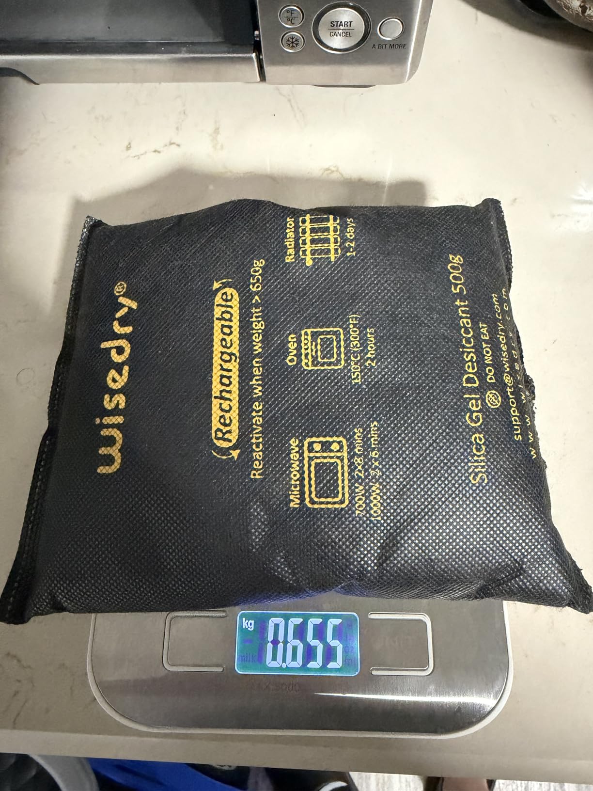 wisedry 4 x 500 Grams [4.4 lbs] Rechargeable Silica Gel Car Dehumidifier, Microwave Fast Reactivated Desiccant Packets Large for Gun Safe Closet Basement Garage Storage Moisture Absorber Bag Reusable customer photo 1