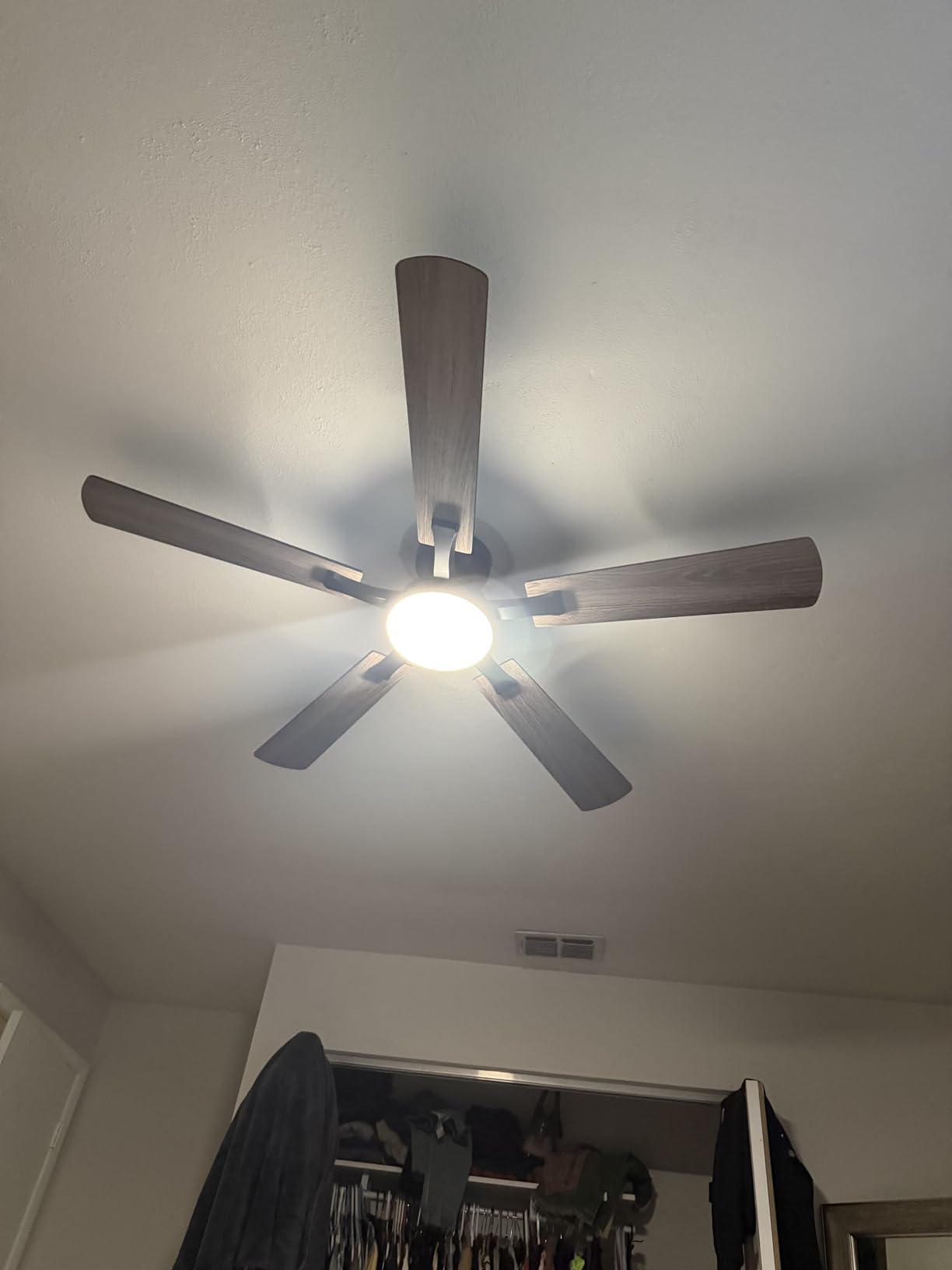 ZMISHIBO 52 Inch Ceiling Fan with Light, App&Remote Control, Flush Mount Low Profile, Dimmable 20W LED Light, Quiet Reversible Motor for Bedroom, Living Room, Apartment, Brown customer photo 2