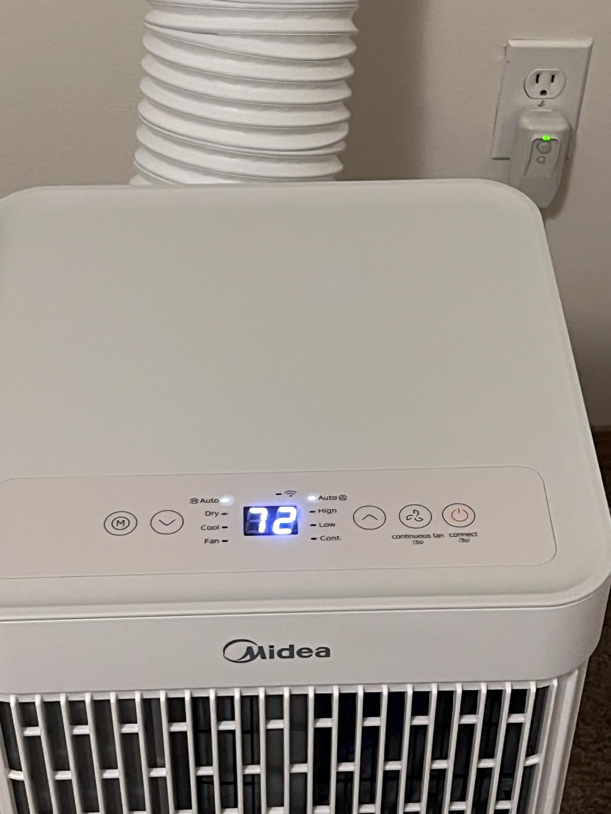 Midea 8,500 BTU ASHRAE (5,000 BTU SACC) Portable Air Conditioner, Smart Control, Cools up to 150 Sq. Ft., with Dehumidifier & Fan mode, Easy- to-use Remote Control & Window Installation Kit Included customer photo 1