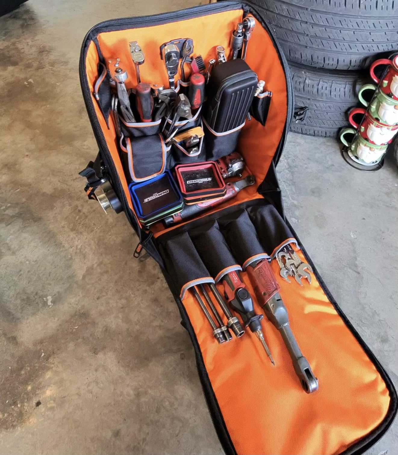 Klein Tools 62482 Tool Backpack, Tool-Station Pro Heavy-Duty Organizer with 27 Pockets, Large Interior, Molded Bottom, Electrician Tool Bag customer photo 1