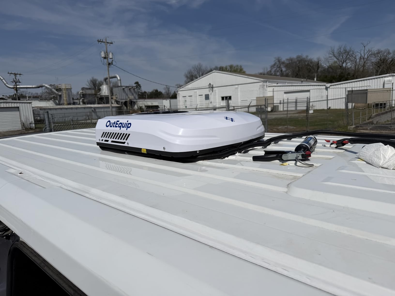 RV Air Conditioner, 12V 10000 BTU Rooftop Air Conditioner for RVs, Trucks, Vans, Campers, Tractor, Low Profile Quiet AC Unit, Battery Powered, OutEquipPro 12V AC (12 voltage w/o heater) customer photo 2
