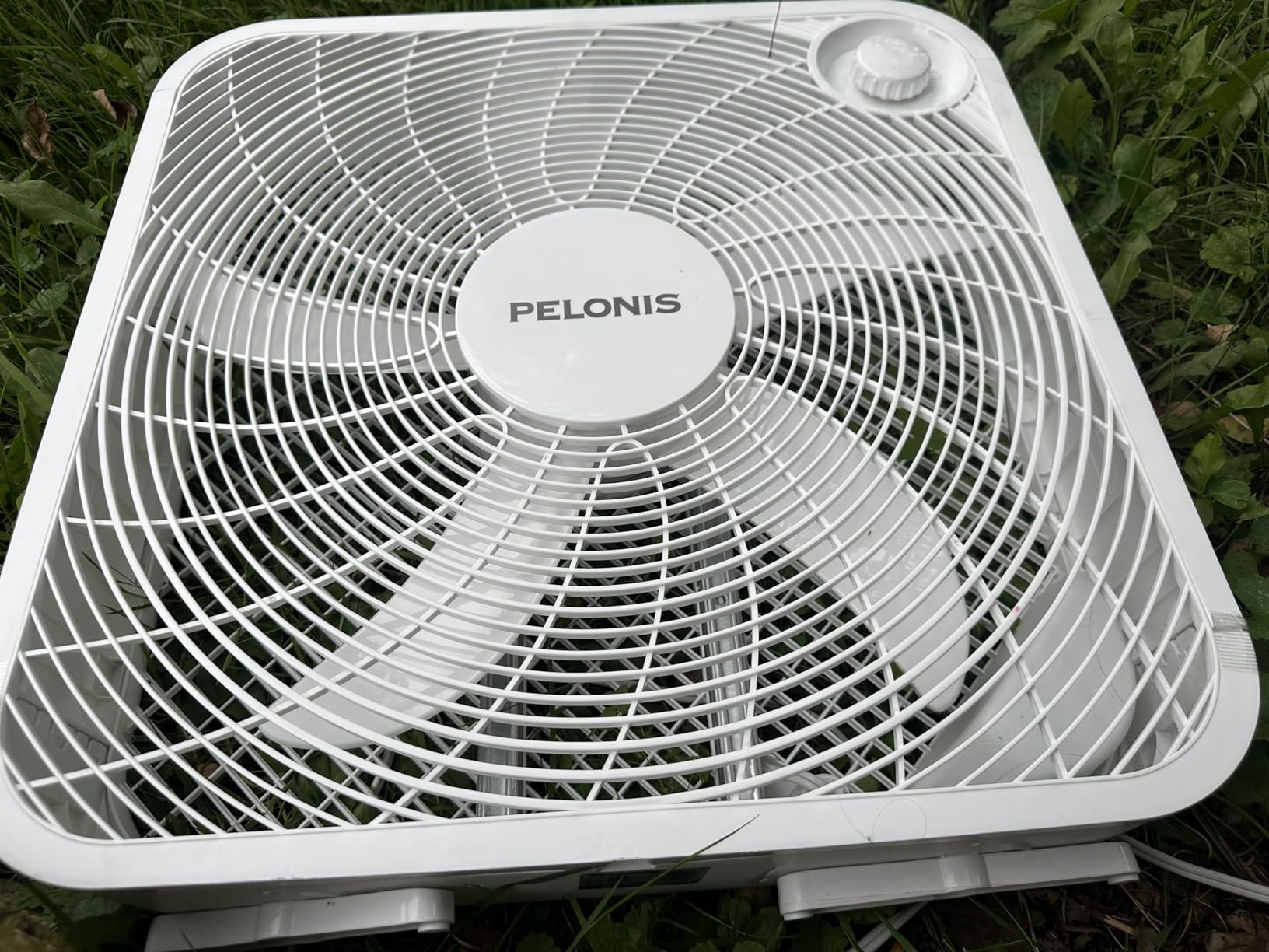 PELONIS 20 Inch Box Fan for Bedroom- 3 Speeds, 25ft/s, Floor Fan, Window Fan, Table Fan, Desktop Fan with Superior Air Throw (2295 CFM), Lightweight, 5 Blades, suitable for Office, Living Room, Garage customer photo 1