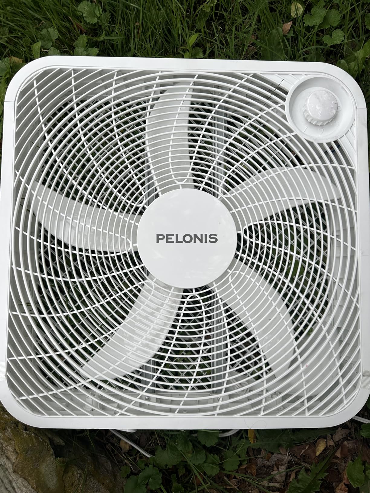 PELONIS 20 Inch Box Fan for Bedroom- 3 Speeds, 25ft/s, Floor Fan, Window Fan, Table Fan, Desktop Fan with Superior Air Throw (2295 CFM), Lightweight, 5 Blades, suitable for Office, Living Room, Garage customer photo 2