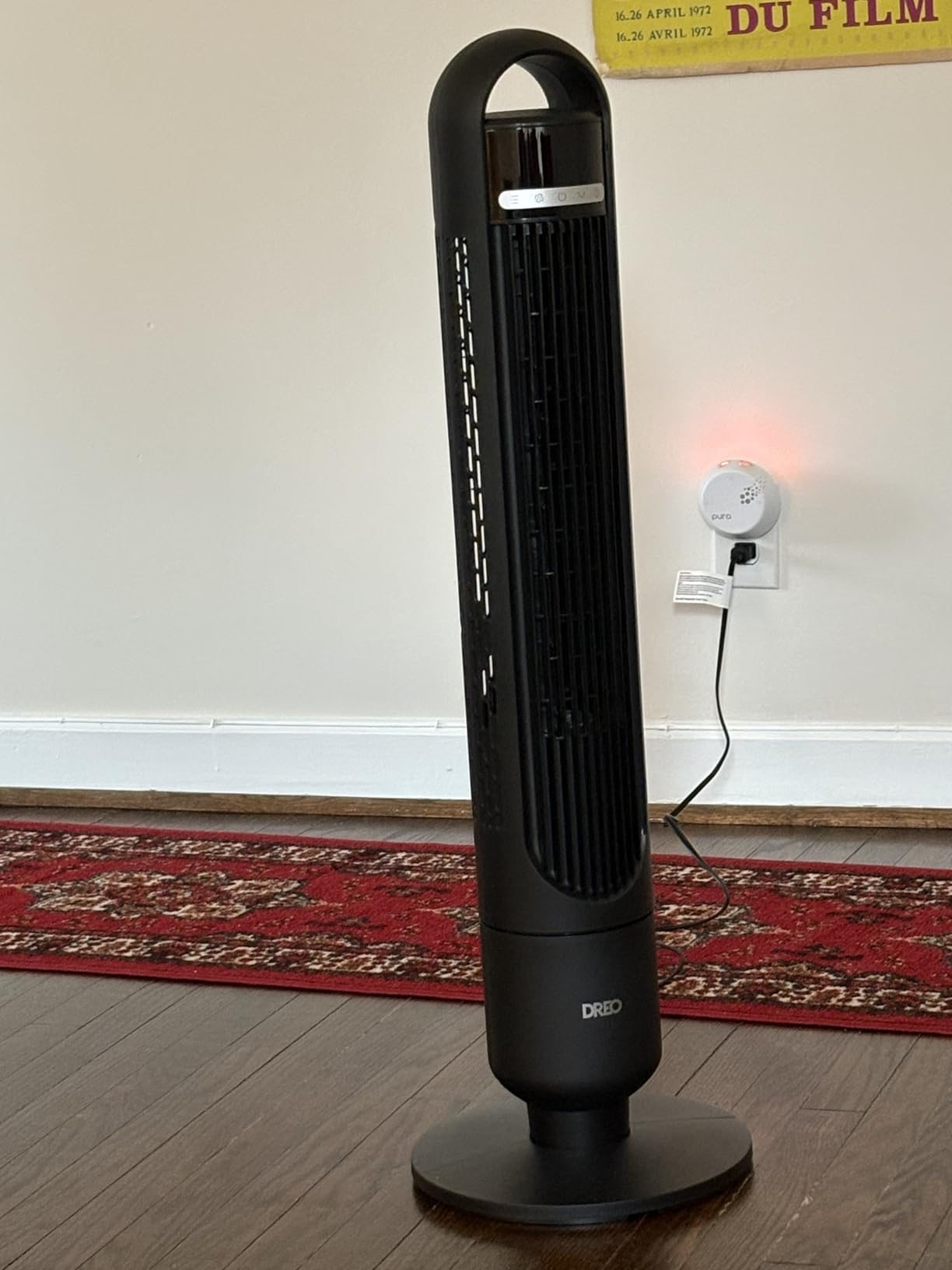 Dreo Tower Fan for Bedroom, 90° Oscillating Standing Fans for Room with 4 Speeds, 3 Modes, 28dB Quiet for Sleep, 25ft/s Velocity, 8H Timer, Remote, Living Room, Office, Home, Black customer photo 1