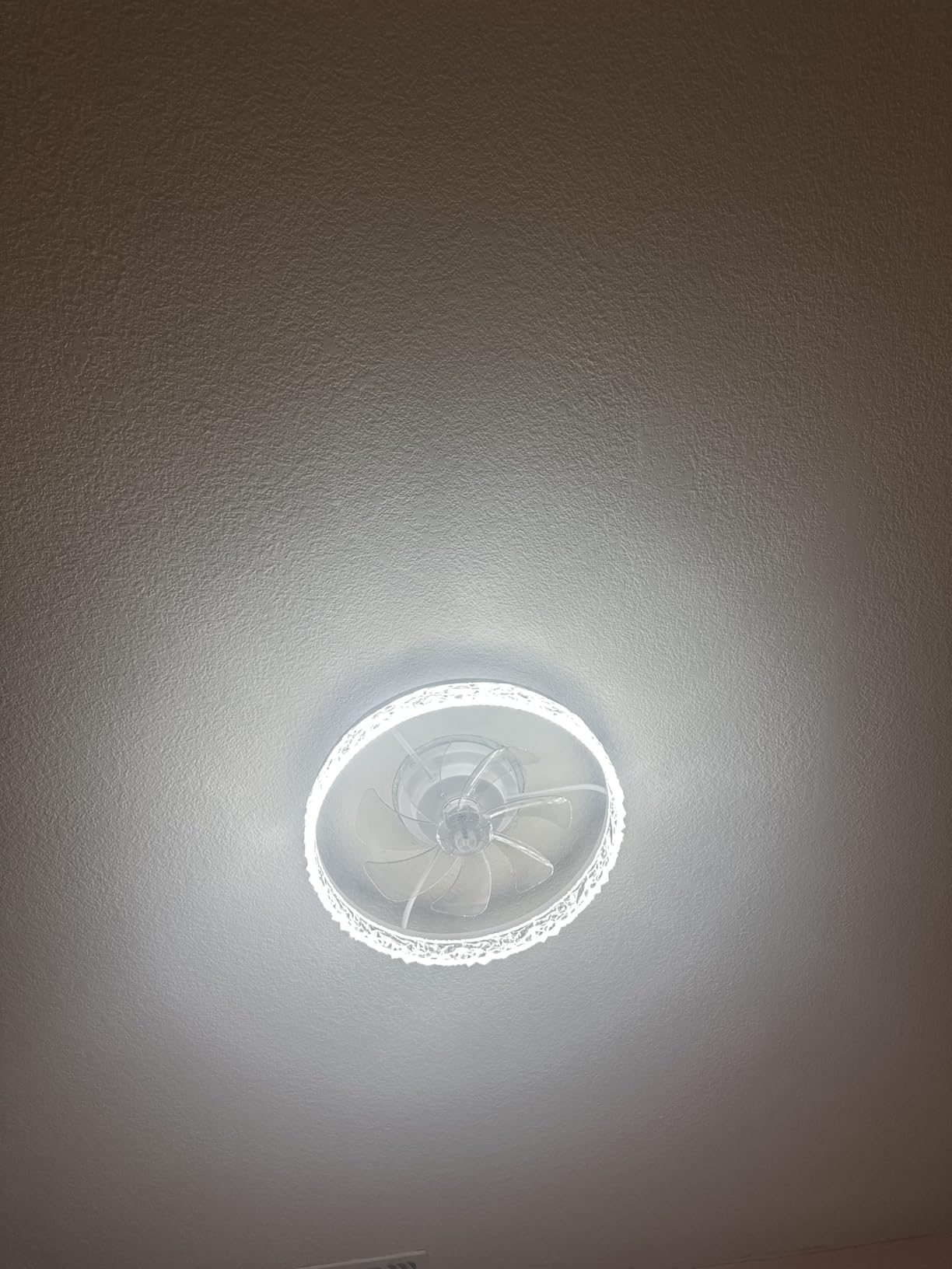 Ceiling Fans with Lights, 20'' Ceiling Fans with Lights and Remote, Low Profile Ceiling Fan with Light, 3 CCT & Dimmable, 6 Fan Speed, Remote&App Control Ceiling Fan for Bedroom, Living Room, Kitchen customer photo 1