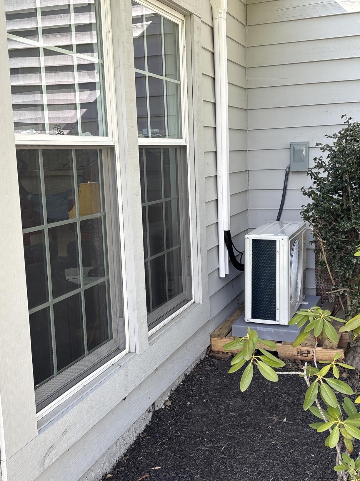 Mini Split Ac/Heating System - 12000 BTU Ductless Mini Split Air Conditioner with Heat Pump, 19 SEER2 115V Energy Efficient Ac Unit Up to 750 Sq.Ft with Installation Kit customer photo 2