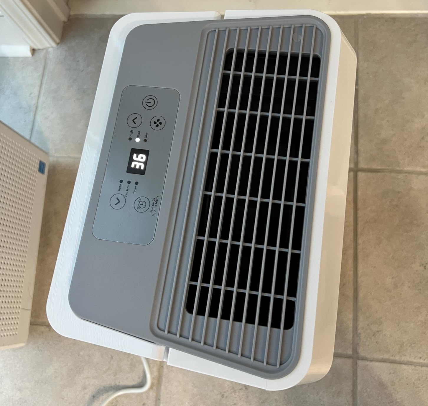 Waykar 2000 Sq. Ft. Energy Star 2025 Dehumidifier for Basement & Home, Adjusts from 15% RH With Drain Hose, Ultra Quiet 35 dB for Bedroom & Bathroom customer photo 2