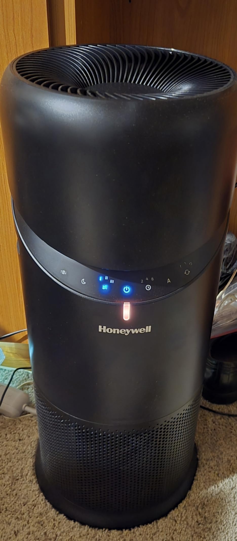 Holmes Allergen Plus 3-in-1 HEPA Air Purifier for Home, Large Rooms up to 1928 Ft, Air Quality Sensor, HPA6000 customer photo 1