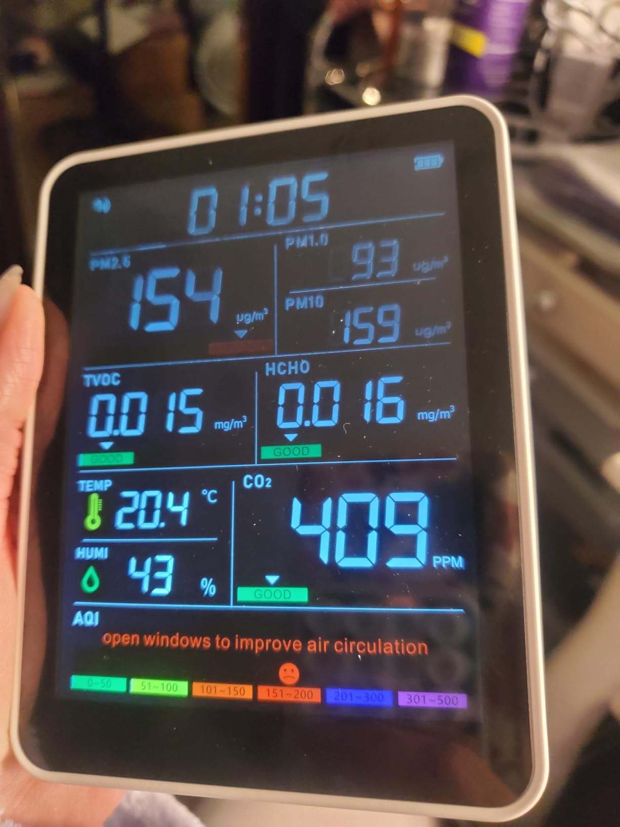 Professional 16 in 1 Air Quality Monitor Indoor 10h Battery & 5.5 Display 9 AQI+7 AQI Alerts, Portable CO2 Monitor Air Quality Tester for CO2, TVOC, PM2.5 PM1.0 PM10, HCHO Temp/ Humidity AQI & Time customer photo 2