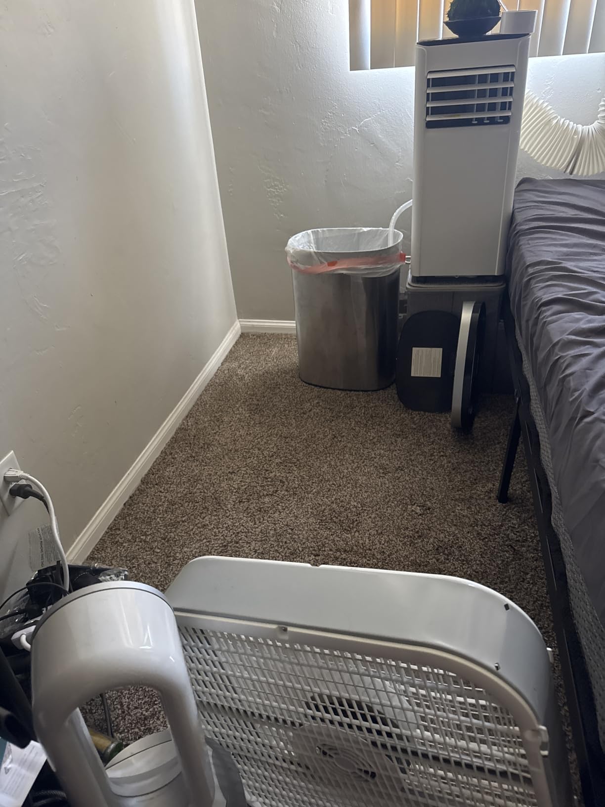EUHOMY 10,000 BTU Portable Air Conditioner, 3-in-1 Portable AC Unit with Cools, Dehumidifier, Fan, 50 dB Sleep Mode, Cools 450 Sq.Ft. with 400 CFM Airflow, Installation Kit for Bedroom, Livingroom customer photo 2