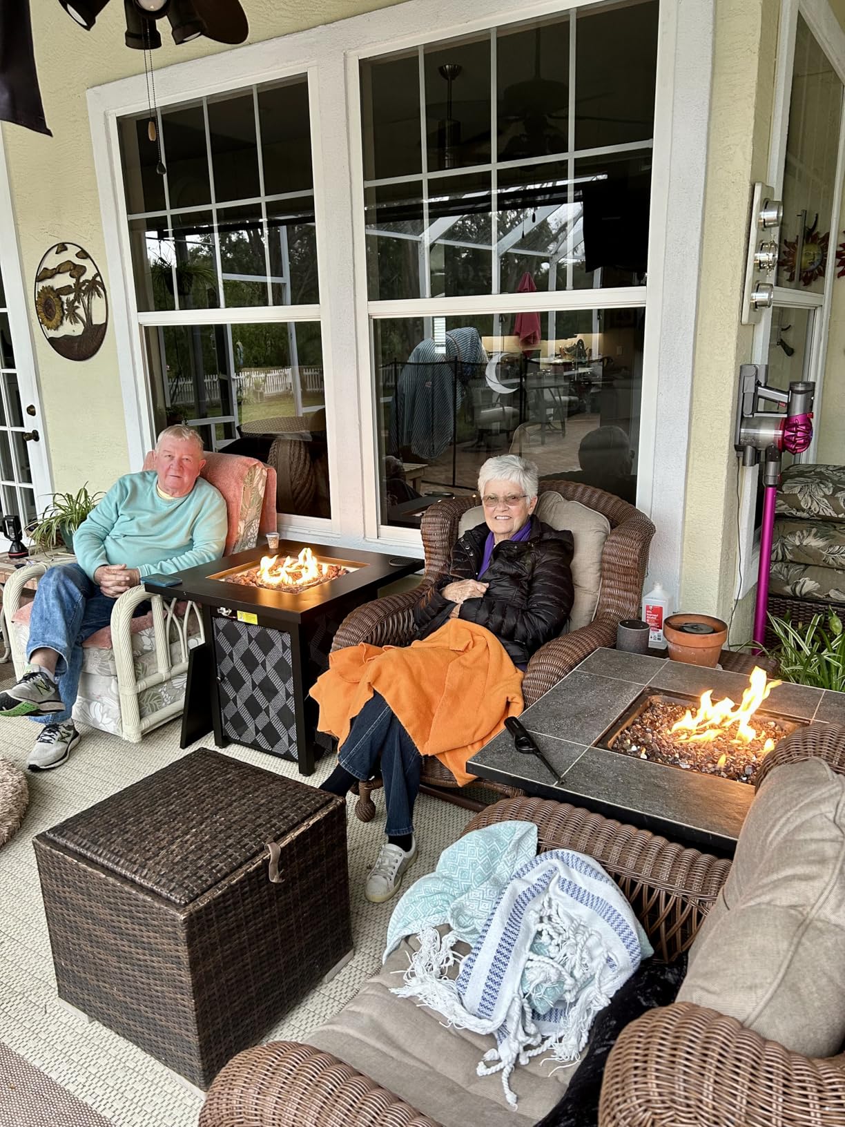 Ciays 28 Inch Propane Fire Pit CSA-Listed Outdoor Fire Pit Table, 50,000 BTU Steel Gas Fire Pits with Lid and Lava Rock, Add Warmth and Ambience to Parties On Patio Deck Garden,Black,CIFPT3-N1 customer photo 1