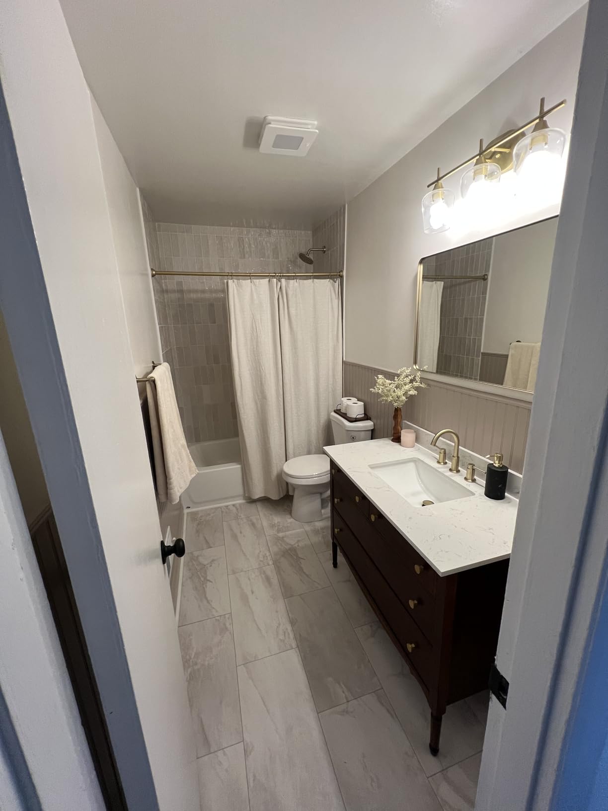 Broan-NuTone Bathroom Exhaust Fan with LED Light - Easy Retrofit Without Attic Access, Quiet 0.9 Sones, Effective Ventilation at 60 CFM ENERGY STAR Certified Moisture and Odor Control customer photo 1