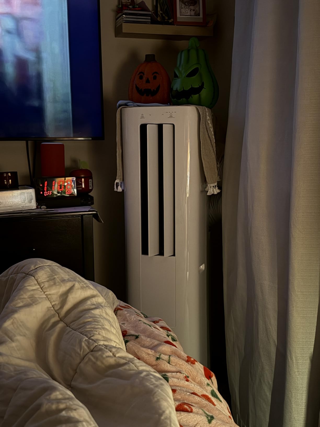 Hisense API0825UW1D Smart Inverter Twin Hose 8,000 BTU (DOE) 350 SF Heat/Cool Tower Portable Air Conditioner, White customer photo 1