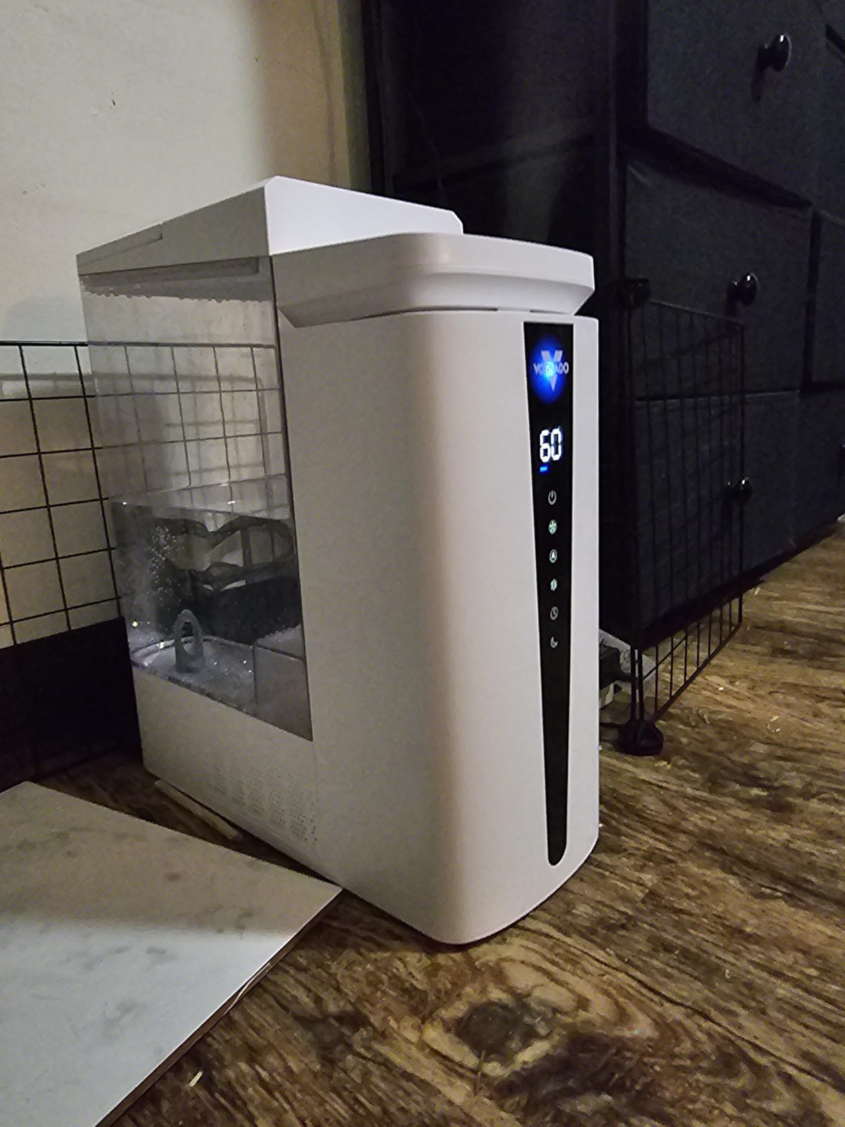 Vornado MISTIC 8 Whole Room Ultrasonic Humidifier, Top-Fill, Aromatherapy, 2-Gallon Tank, 3-Gallon Output, Warm or Cool Mist Humidifier, Automatic Humidity Control, Included Scent Pads customer photo 2
