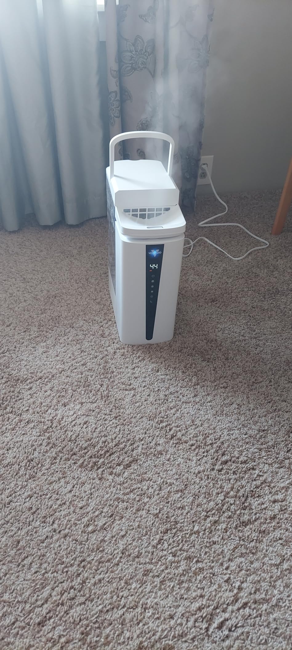 Vornado MISTIC 6 Whole Room Ultrasonic Humidifier, Top-Fill, Aromatherapy, 1.5-Gallon Tank, 3-Gallon Output, Warm or Cool Mist Humidifier, Automatic Humidity Control, Included Scent Pads customer photo 1