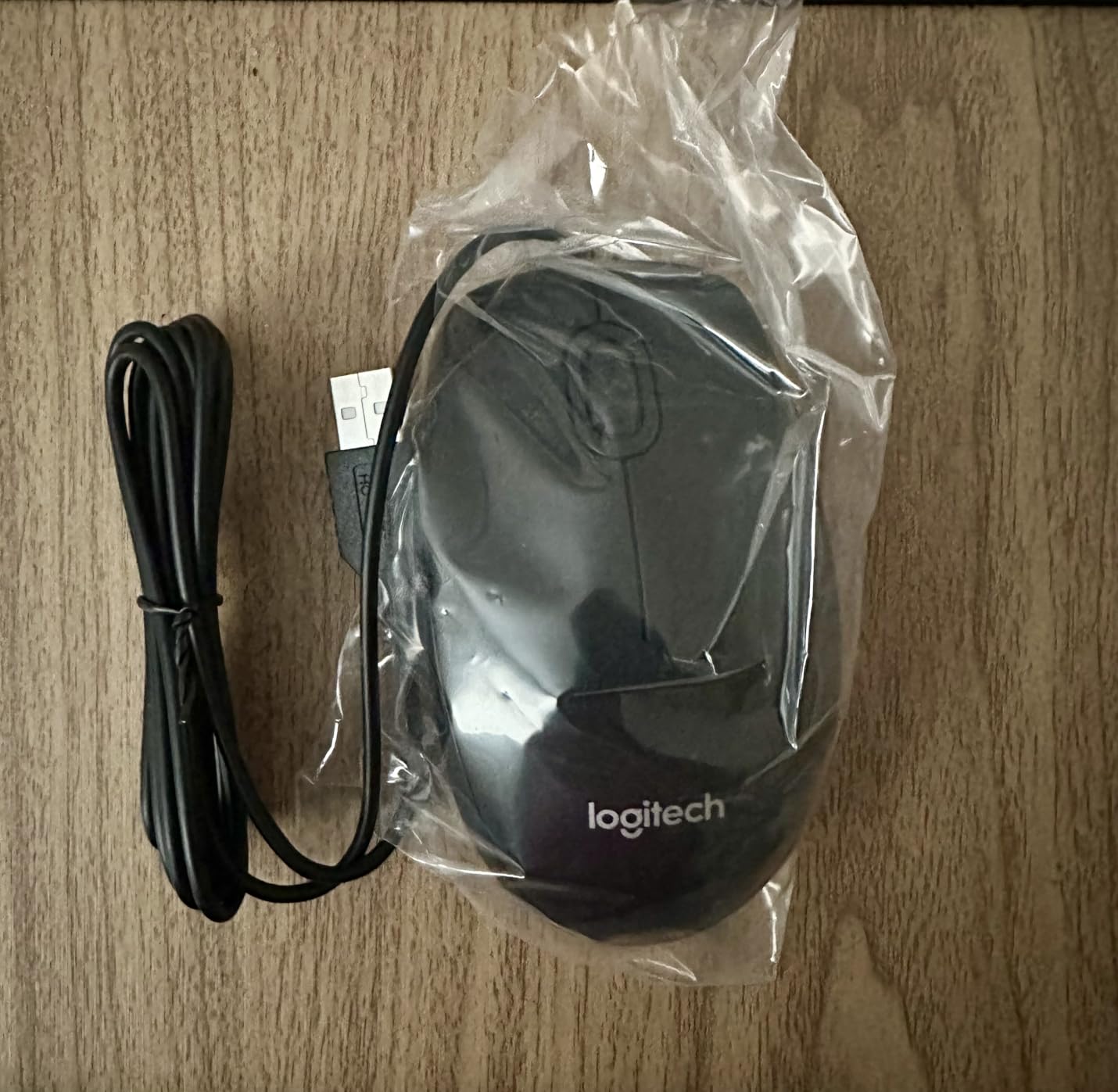Logitech B100 Wired Mouse for Computer and Laptop, USB Corded Mouse, Right or Left Hand Use - Black customer photo 2