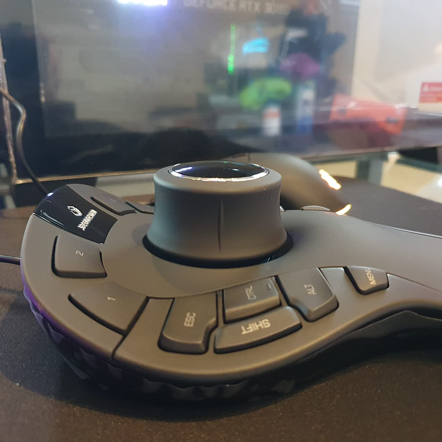 3DX-700040 SpaceMouse Pro 3D Mouse customer photo 1