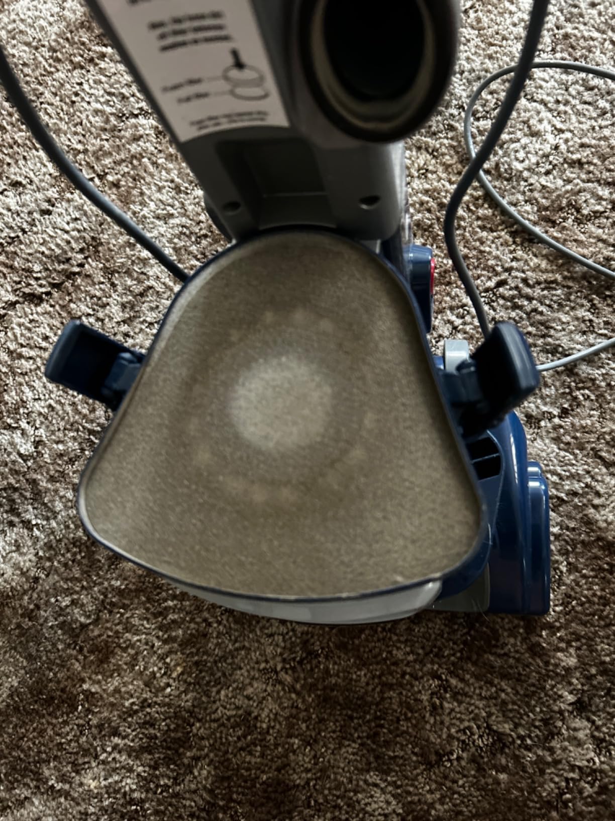 Shark Upright Vacuum Cleaner Navigator Lift-Away Deluxe NV360 - Pet Hair, Carpet & Hard Floor, HEPA Filter customer photo 2