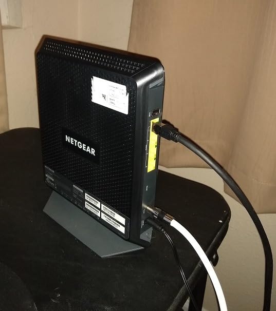 NETGEAR Nighthawk Cable Modem and WiFi 5 Router Combo (C7000) - Compatible with Major Cable Providers incl. Xfinity & Cox - Cable Plans up to 800Mbps customer photo 2