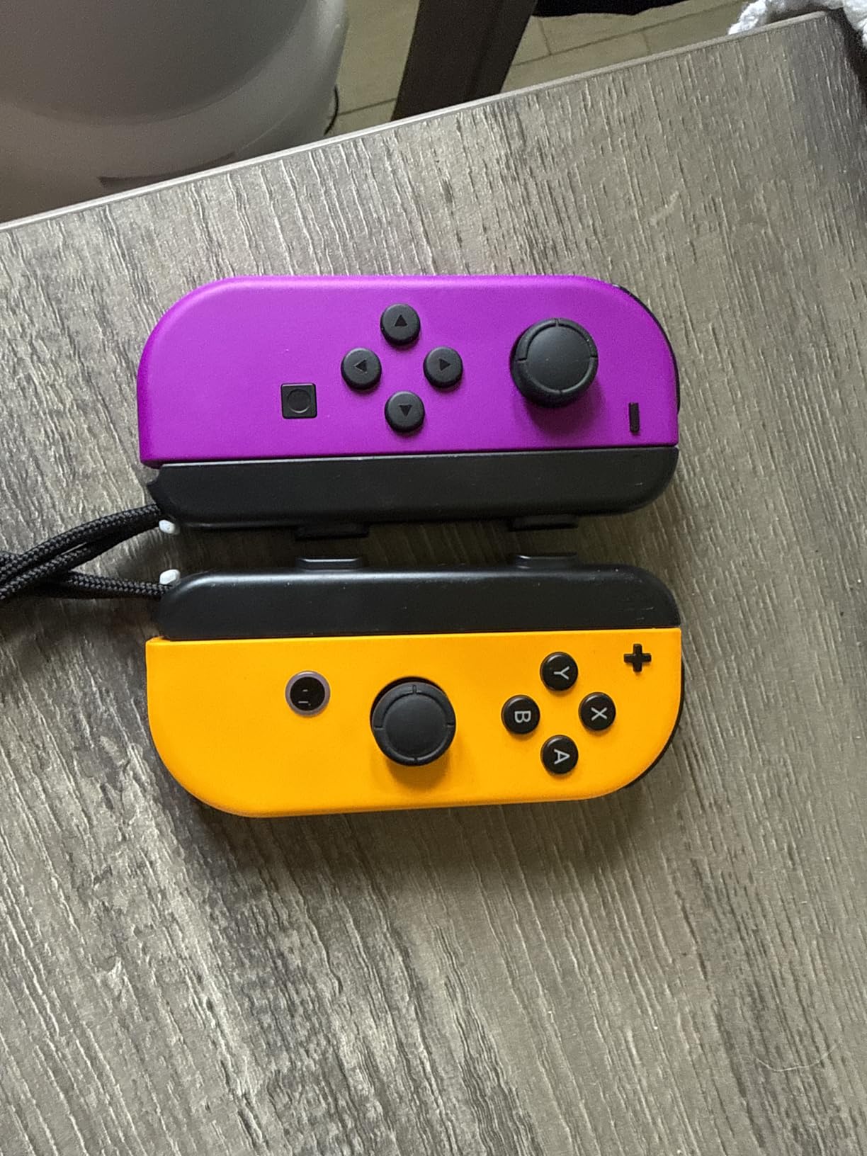 Nintendo Joy-Con (L/R) - Neon Red/Neon Blue customer photo 1