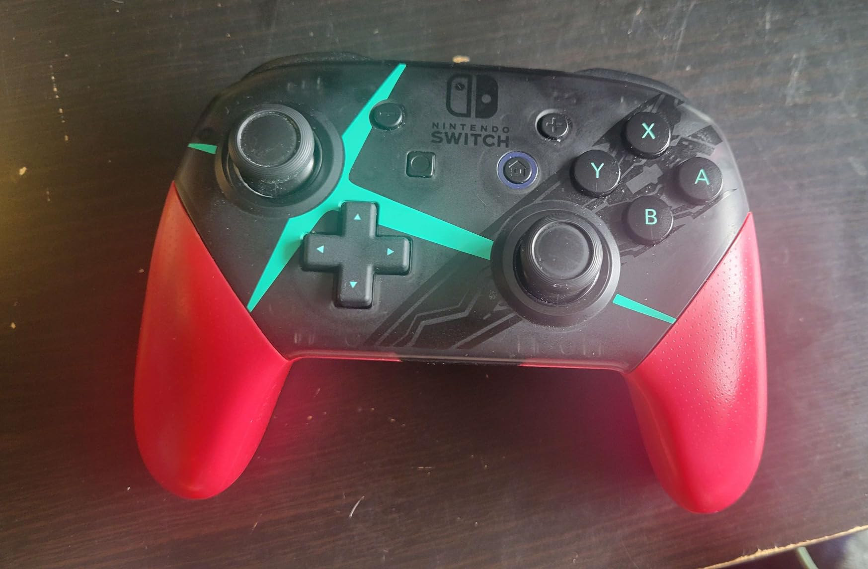 Nintendo Pro Controller Xenoblade Chronicles 2 Edition - Nintendo Switch customer photo 1