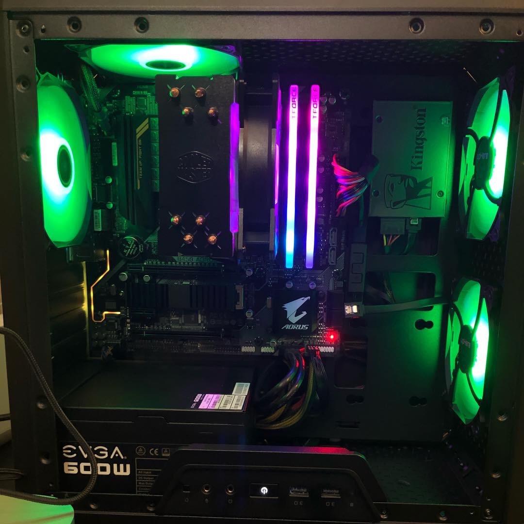 AMD Ryzen 3 2200G Processor with Radeon Vega 8 Graphics customer photo 1