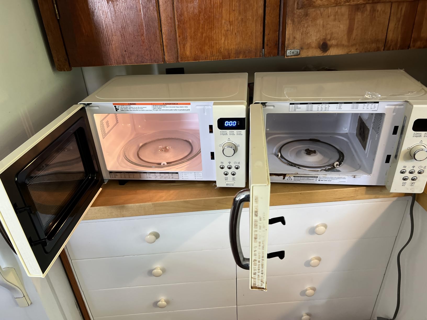 COMFEE' EM720CPL-PMB Countertop Microwave Oven with Sound On/Off, ECO Mode, 0.7 Cu Ft, 700W customer photo 2