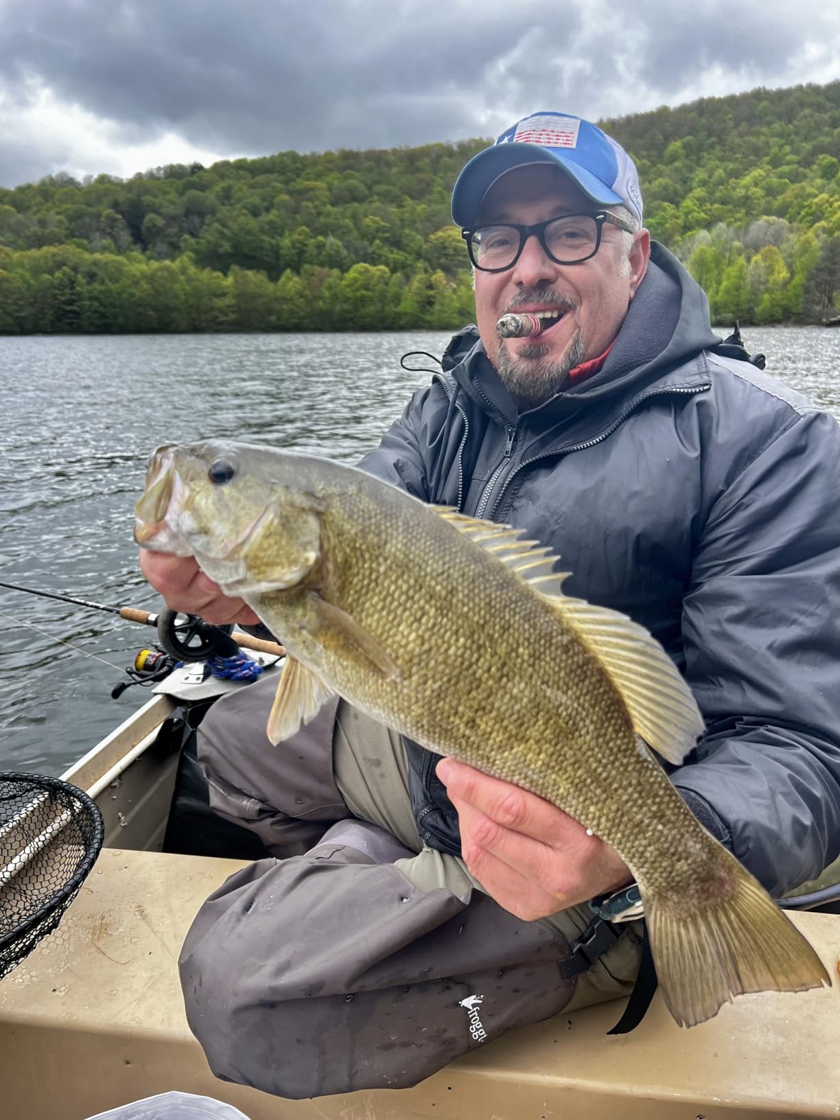 Lowrance HDS-Live Fish Finder, Multi-Touch Screen, Live Sonar Compatible, Preloaded C-MAP US Enhanced Mapping customer photo 2