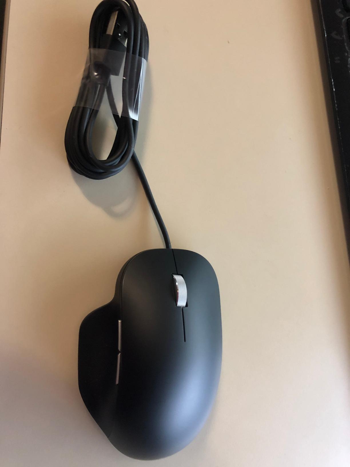 Microsoft Ergonomic Mouse Black - Comfortable Ergonomic Design and Thumb Rest. Wired USB Mouse with 2 Programmable Buttons, Works for PC/Laptop/Desktop customer photo 1
