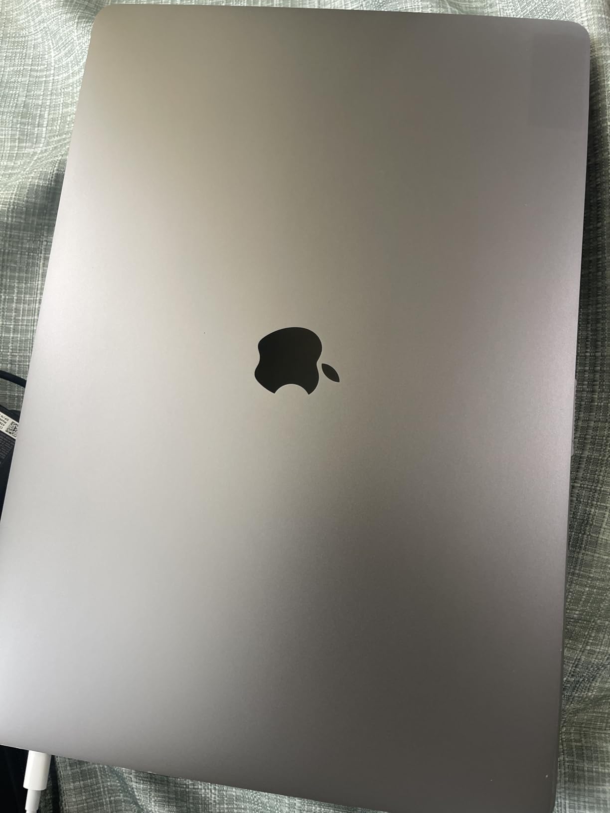Apple MacBook Pro Late 2019 with 2.6GHz Intel Core i7 (16 inch, 16GB RAM, 512GB) Space Gray (Renewed) customer photo 2