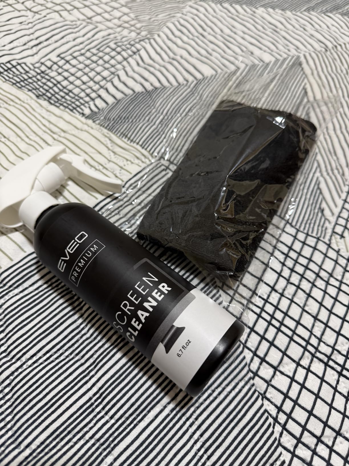 EVEO Screen Cleaner Spray - Large Screen Cleaner Bottle - TV Screen Cleaner, Computer Screen Cleaner, for Laptop, Phone, Ipad - Computer Cleaning kit Electronic Cleaner (1 Pack) customer photo 2