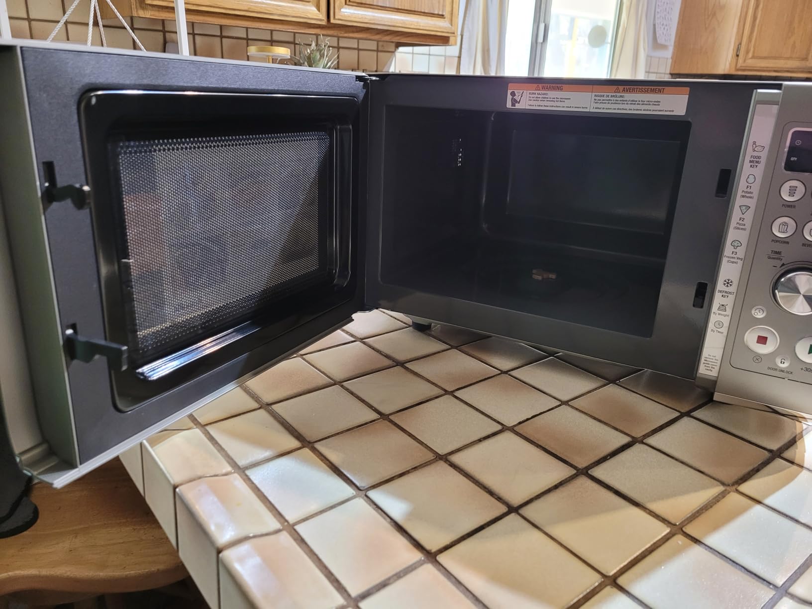 Breville BMO650SIL Compact Wave Soft Close Countertop Microwave Oven, Silver customer photo 1