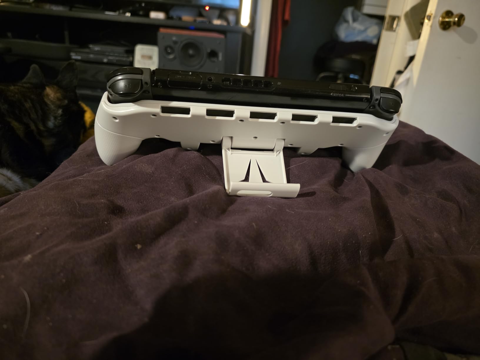 OIVO Switch Grip with Upgraded Adjustable Stand, Asymmetrical Grip with Adjustable Stand and 5 Game Slots-4 Thumb Caps Included, Black, Interactive Gaming Figures customer photo 2