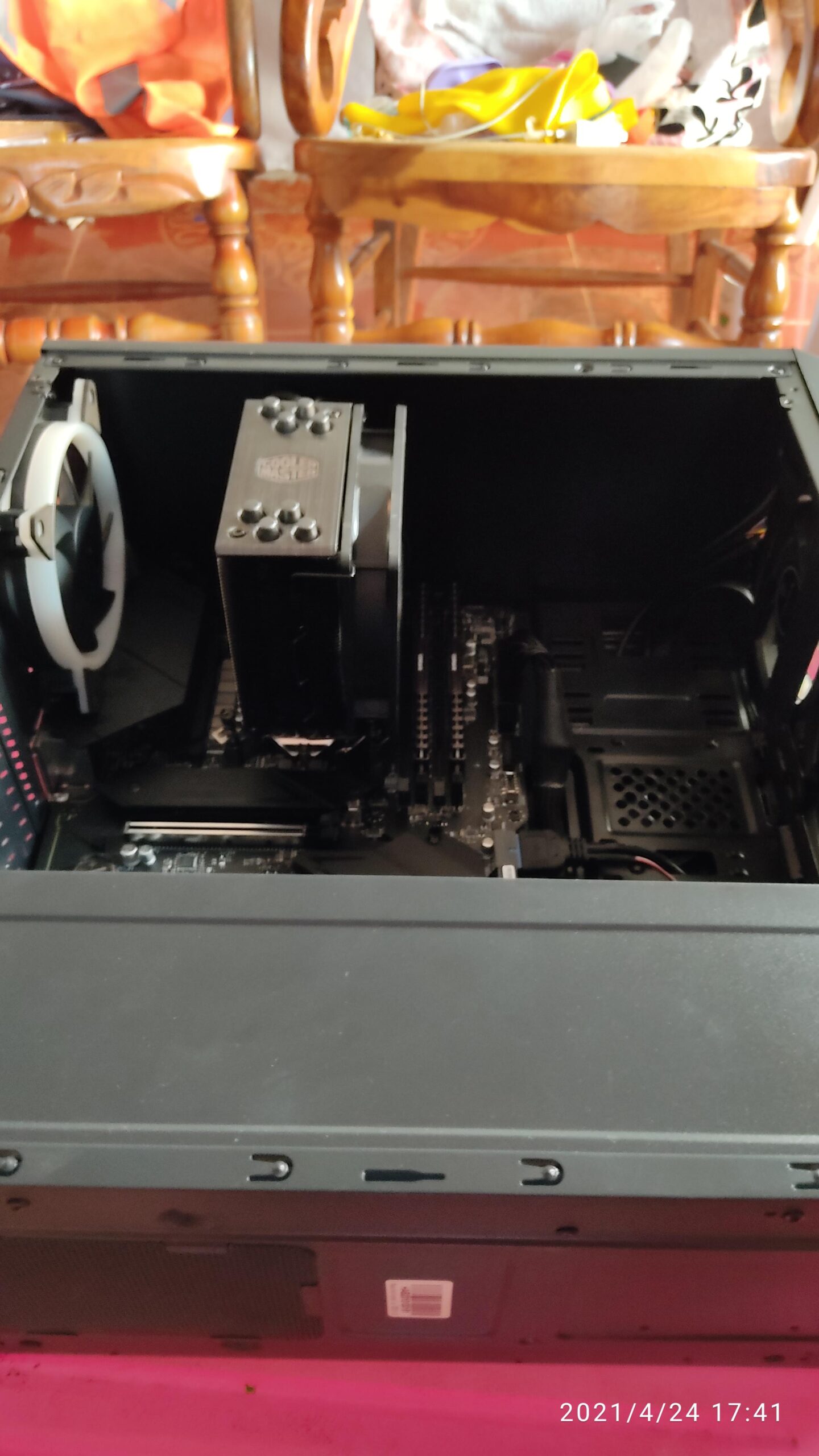 Core i5-10600K Desktop Processor 6 Cores up to 4.8 GHz Unlocked LGA1200 (Intel 400 Series Chipset) 125W customer photo 2