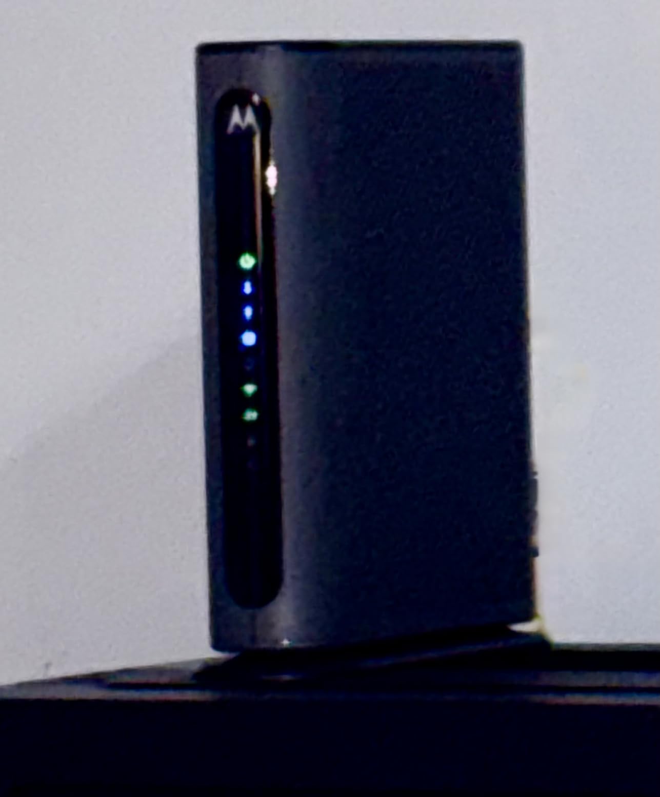 Motorola MG8702 | DOCSIS 3.1 Cable Modem + Wi-Fi Router (High Speed Combo) with Intelligent Power Boost | AC3200 Wi-Fi Speed | Approved for Comcast Xfinity, Cox, and Charter Spectrum customer photo 1
