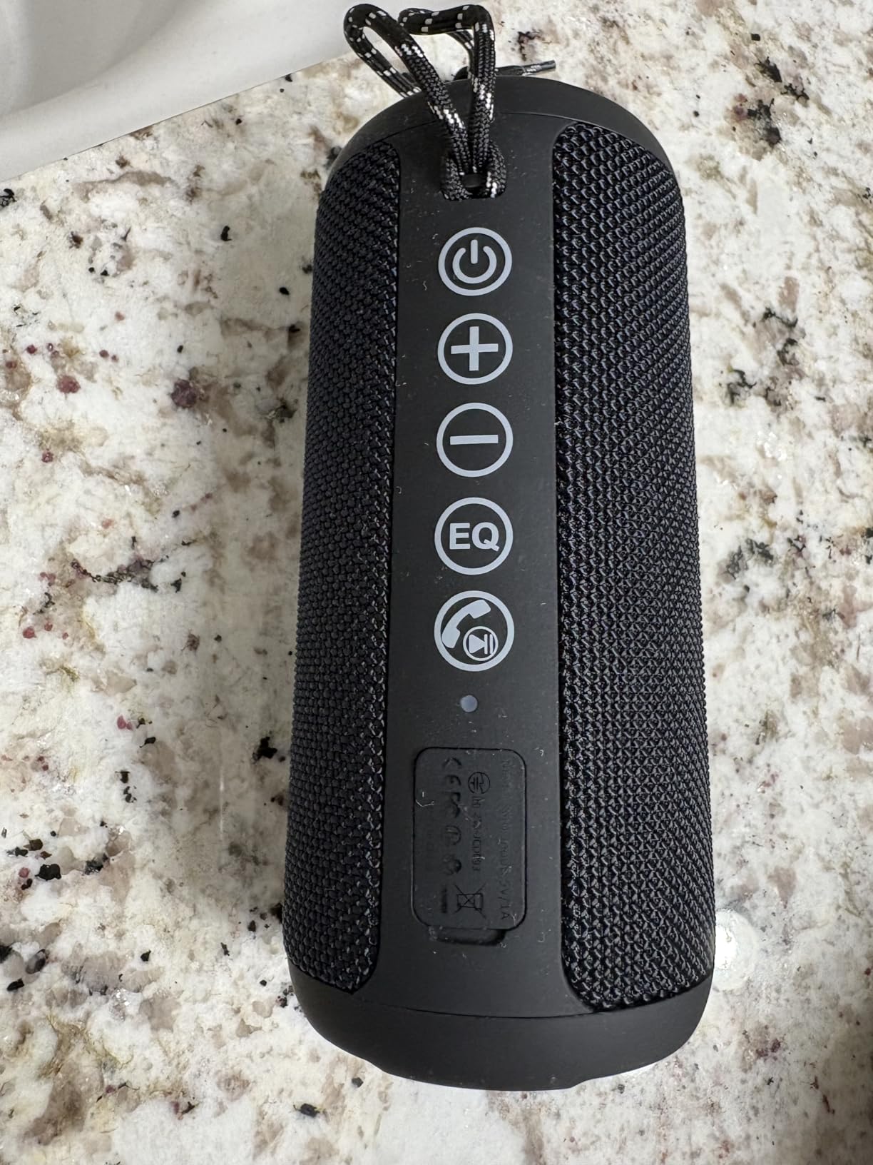 Ortizan Portable Bluetooth Speaker (1st Gen), IPX7 Waterproof, Wireless, Big Sound and Deep Bass, TWS Pairing, 30Hrs of Playtime, for Home/Party/Outdoor/Beach, Birthday Gifts for Men Women - Black customer photo 2