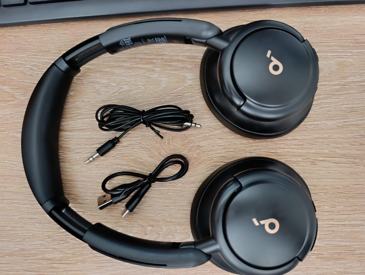 Soundcore Q30 by Anker, Hybrid Active Noise Cancelling Headphones, Multiple Modes, Hi-Res Audio, Custom EQ via App, 50H Playtime, Comfortable Fit, Bluetooth, Multipoint Connection customer photo 2